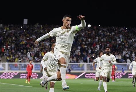 Cristiano Ronaldo Trascina L Al Nassr Doppietta E 5 0 All Al Adalh