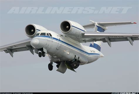 Antonov An-72 - Russia - Navy | Aviation Photo #1185002 | Airliners.net
