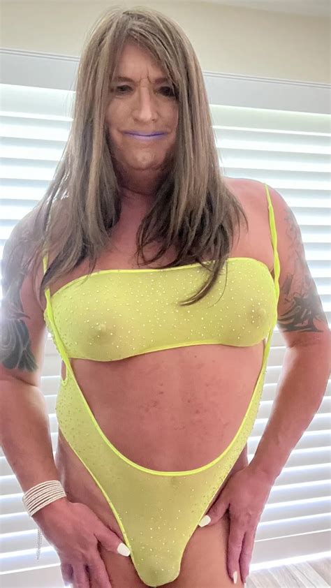 Yellow Slingshot Bodysuit Nude Pics XHamster