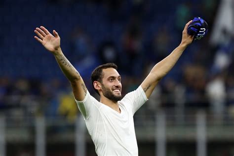 Photo Inter Milan Midfielder Hakan Calhanoglu Shares Turkish National