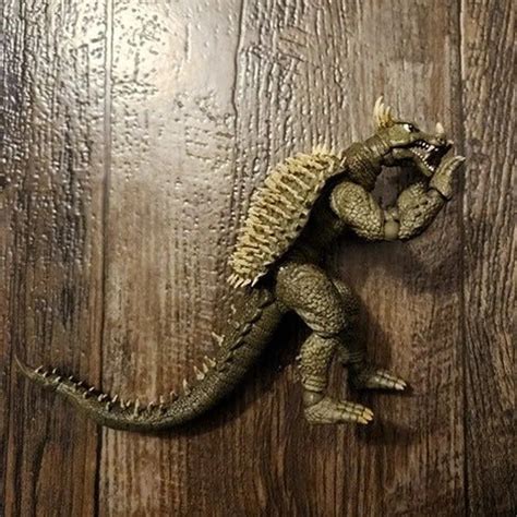 Anguirus 6 inch scale Articulated Revoltech sh Monsterarts Godzilla Movie Figure ...