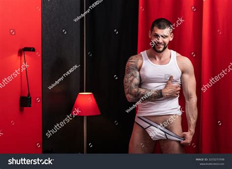 Desnudo masculino gay Más de fotos de stock con licencia libres de regalías Shutterstock