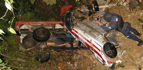 Tromba de agua ocasiona trágico accidente automovilístico el saldo de