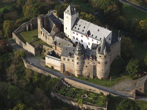 Bürresheim Castle in Sankt Johann, Germany | Sygic Travel