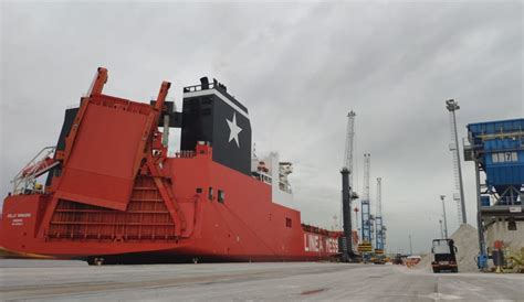 Ravenna Arrivata La Nave Jolly Vanadio La Pi Grande Mai Entrata Nel