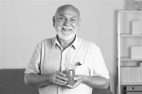 Premium Photo Senior Social Worker Psychologist Grandfather Mature