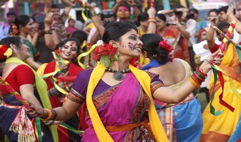 Head To Santiniketan For Basant Utsav A Celebration Of Holi India