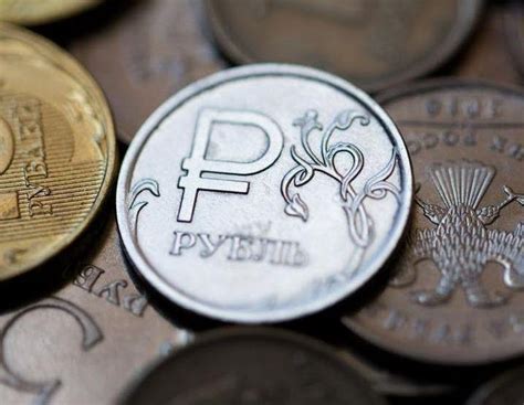 Kurs rubla znów przekroczył na krótko 100 za dolara - Puls Biznesu - pb.pl