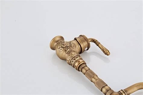Luxury Style Antique Brass Kitchen Faucet Cold And Hot Water Mixer Single Handle Degree
