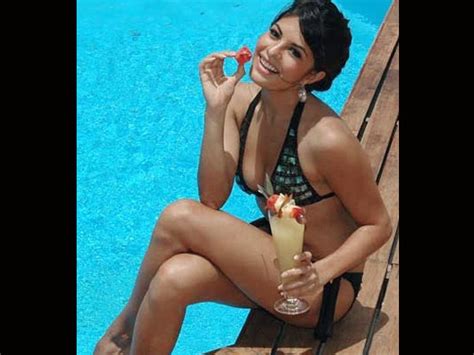 Jacqueline Fernandez Jacqueline Fernandez Hot Jacqueline Fernandez Hot Bikini Photos