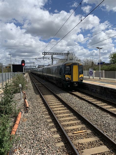 Gwr • Class 387 160 387 163 2n36 1327 London Paddington  Flickr