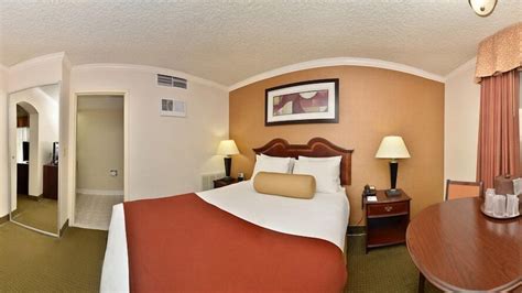 Best Western Galleria Inn & Suites Buffalo, New York, US - Reservations.com