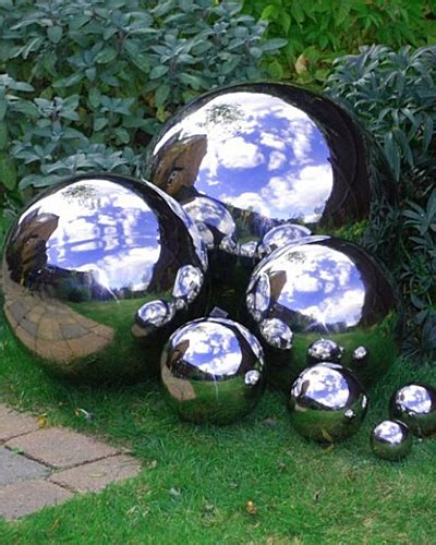 Great Moveable Garden Ornaments