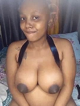 Striparya Naked Stripping On Cam For Live Sex Video Chat Gyrls