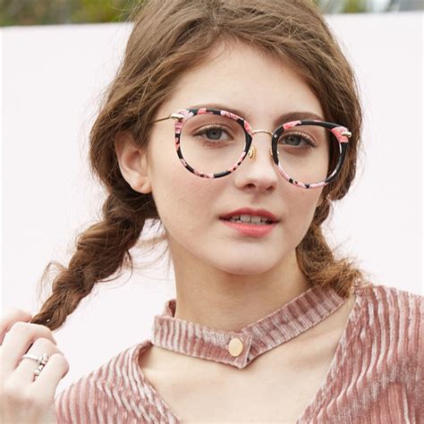 Trendy Glasses For Women 12 Chic And Stylish Frames To Try In 2023