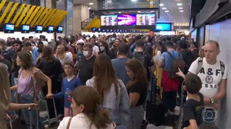 Passageiros Enfrentam Filas No Aeroporto De Congonhas Por Causa De