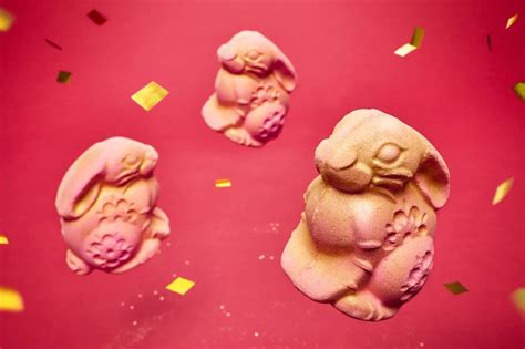 Lush New Years Limited Edition Collection Rabbit Bath Bomb Gold