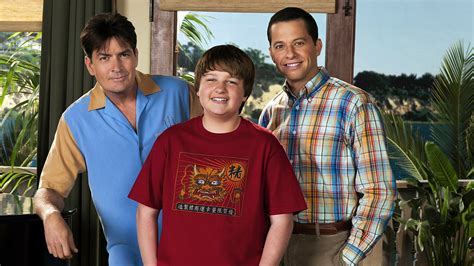 Download Tv Show Two And A Half Men Hd Wallpaper