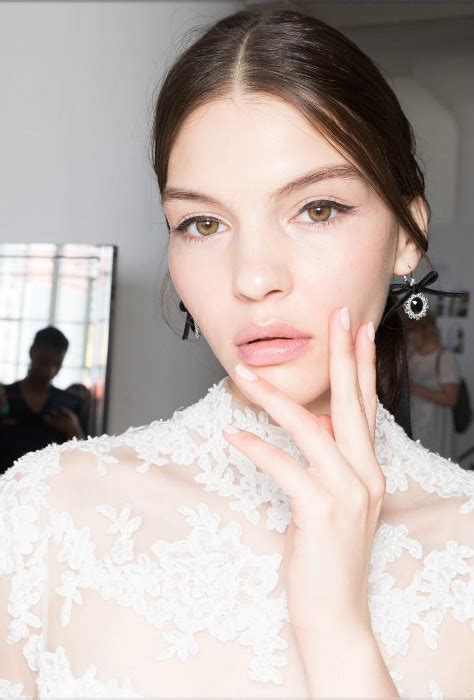 Tendance Manucure Teintes De Vernis Nude Ch Telaine