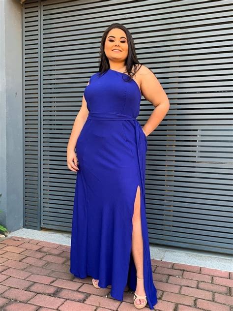 Vestido Longo Azul Royal Sober Plus Size Com Fenda