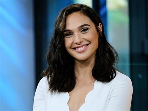 Gal Gadot and her irresistible smile : r/Celebs