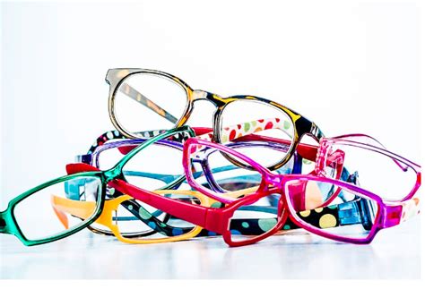choose  perfect eyeglass frames   eyes hovina glasses