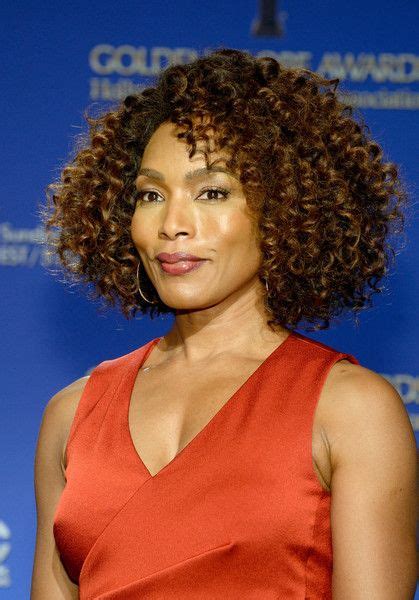 Angela Bassett Curled Out Bob Angela Bassett Tight Curly Hair Curly Bob