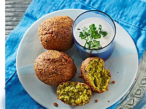 Falafels With Tahini Sauce The Culinary Chronicles