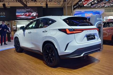 Meluncur Di Giias Intip Spesifikasi Lexus Nx H F Sport