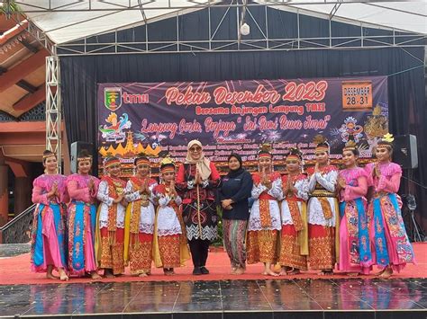 Kesenian Budaya Awal Tahun Baru Anjungan Lampung Tmii Badan