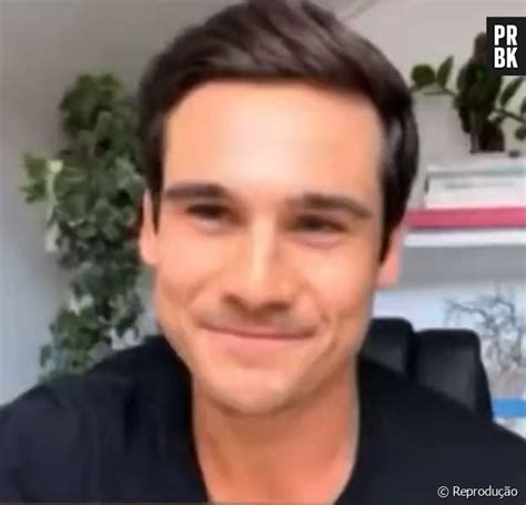 Web Aponta Som De App Gay No Celular De Nicolas Prattes Durante Ao Vivo
