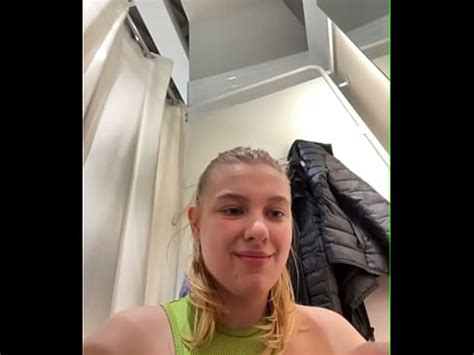 Doigt Anal En Public Et Baise De Chatte Xvideos