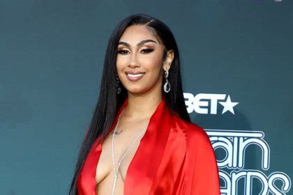 Queen Naija Celebrates Missunderstood Topping R B Album Chart Allhiphop