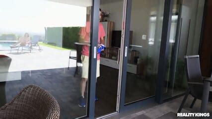 Hiding Her Bikini Octokuro Jordi El Nino Polla Octokuro Model