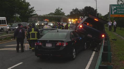 3 Car Pile Up Sends 3 To Hospital Storrow Drive July 2 2021 Youtube