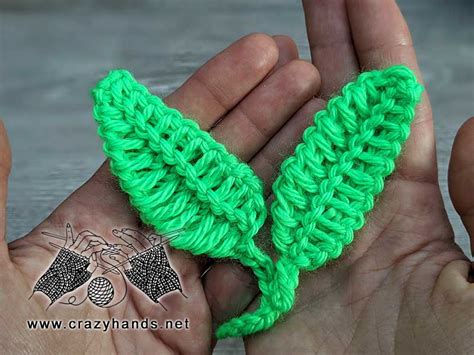 Crochet Feather Free Pattern · Crazy Hands