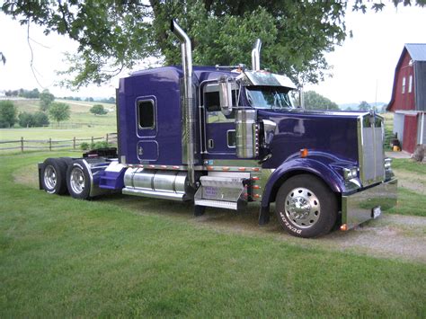 Purple Kw 900l Big Trucks Kenworth Trucks Big Rig Trucks