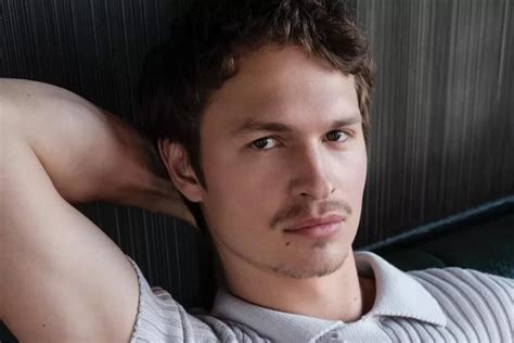 Ansel Elgort Aktor Serbabisa Yang Bintangi Billionaire Boys Club Punya