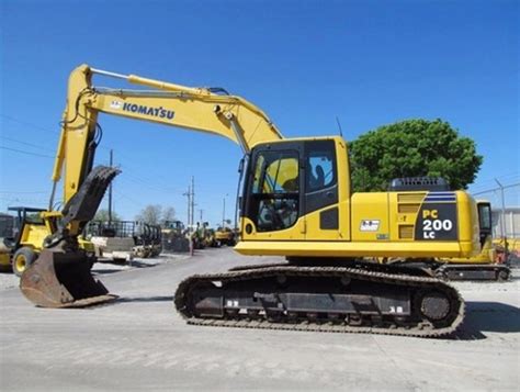 Komatsu Pc200 8 Excavator Review And Specs Iseekplant