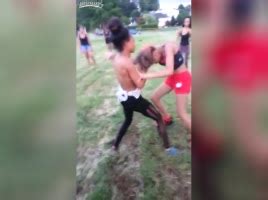 Black Girl Fights With Her Pierced Tits Out Shesfreaky