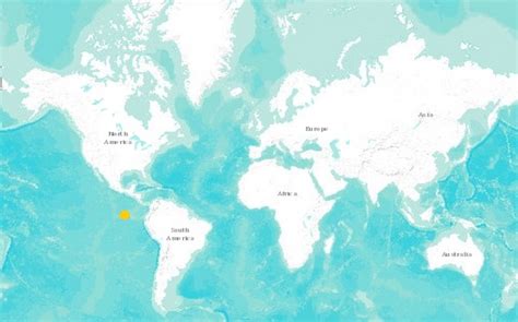 Galapagos Penguin Spheniscus Mendiculus Facts About Animals