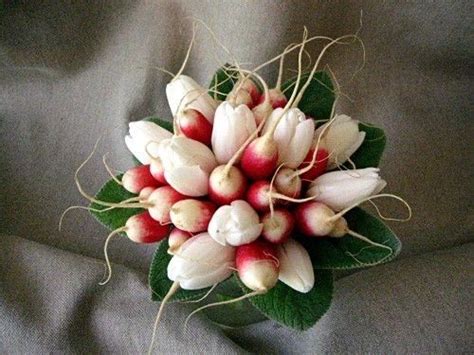 Pin by Татьяна on Голубика | Tulip bouquet, Vegetable bouquet, Flower ...