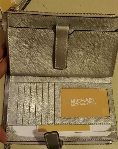 Michael Kors Peyton Quilted Double Zip Wristlet Wallet Leather Silver