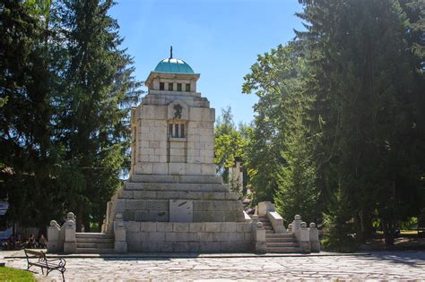 Копривщица с патриотичен дух и възрожденска архитектура