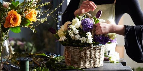 Tips To Arrange Flowers Like A Professional Smart WayLifestyle