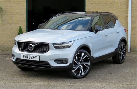 Volvo XC40 B4 MHEV Geartronic R-Design Pro AWD - Brent Mealin