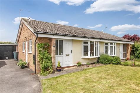 2 Bed Semi Detached Bungalow For Sale In Harewood Close Morton On