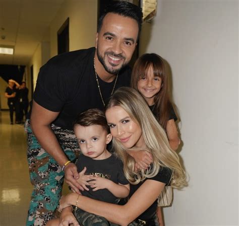 Luis Fonsi Y El Tierno Video Al Lado De Su Hijo Rocco