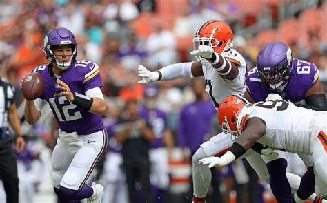 Nfl Still Monitoring Browns Player Keeping Him On Exempt List In Wake