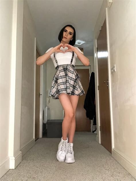 I Always Feel So Cute When Im In A Skirt 🥰 R Asiantraps